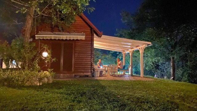 ホテル Una Kamp ボサンスカ・クルパ エクステリア 写真