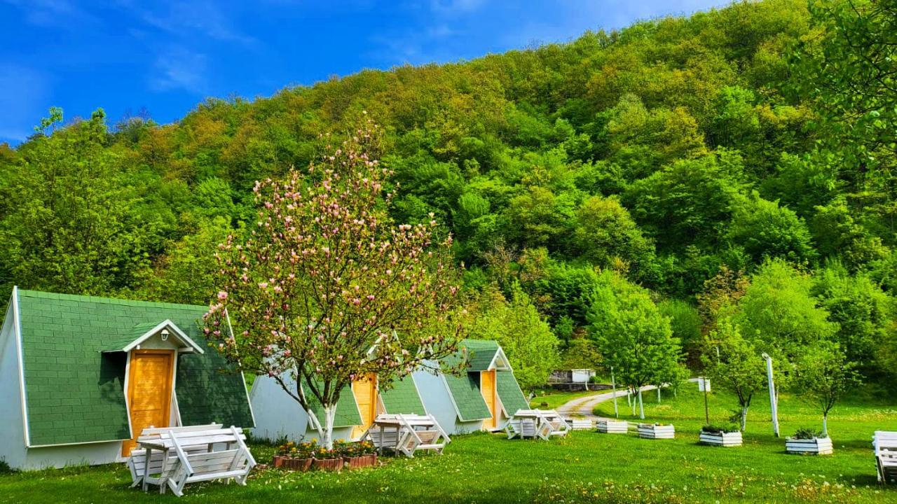 ホテル Una Kamp ボサンスカ・クルパ エクステリア 写真